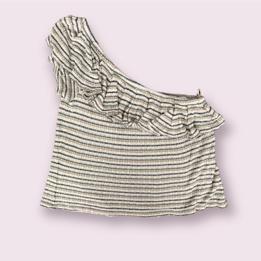 ONE SLEEVE TOP - M